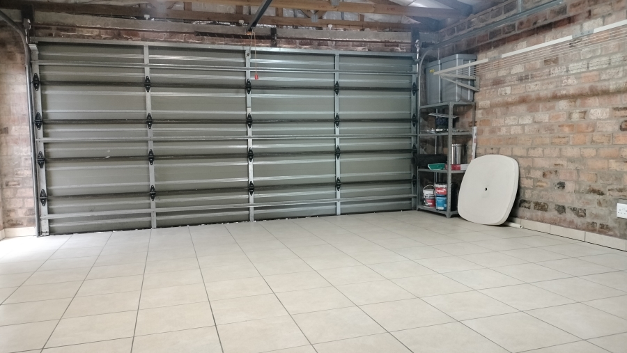 3 Bedroom Property for Sale in Fraaiuitsig Western Cape